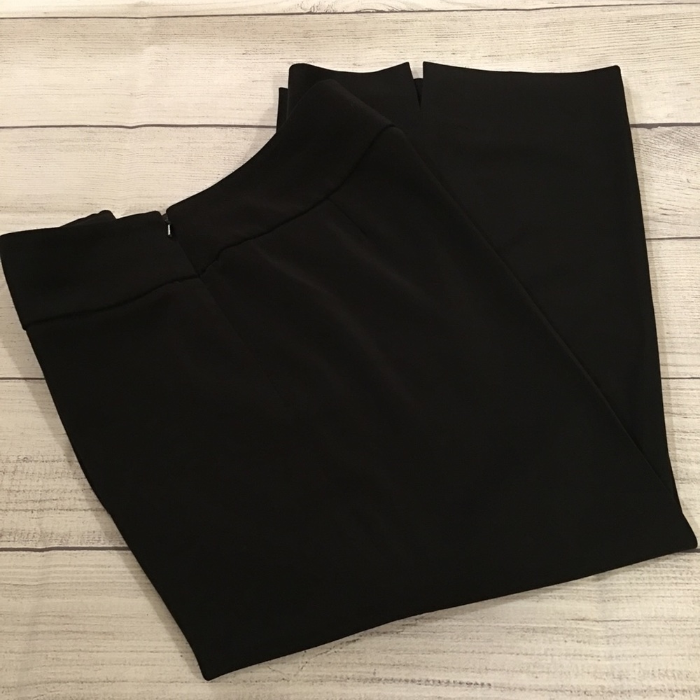 White House Black Market Polished Crop Trouser